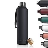 LARS NYSØM Trinkflasche 1l | Wasserflasche 1000ml BPA-frei | Ultraleichte Tritan Sport Flasche auslaufsicher, Kohlensäure geeignet | Ideal für Sport, Büro, Yoga, Kinder | 2 Deckel inkludiert