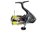 DAIWA 20 Laguna LT 2000, Spinn-Angelrolle, Frontbremse, Vorbespult mit J-Braid X4 0.13 Gelb, 10502-200
