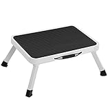 SONGMICS Trittleiter, Klapptritt, einstufige Leiter, Tritthocker aus Stahl, rutschfeste Gummimatte, für Bad, Küche, bis zu 150 kg belastbar, 26,5 x 37,5 x 17,5 cm, weiß GSL01WT