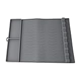 Violiica Große 42,5 x 29,8 cm hitzebeständige Silikon-Grillmatte für Weber, rutschfester Grillwerkzeug-Organizer mit Flaschenhaltern und Tropfschutz