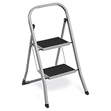 SONGMICS Trittleiter, Leiter mit 2 Stufen, Klapptritt, Klappsicherung, einfach zu verstauen, bis 150 kg belastbar, Taubengrau GSL012G01