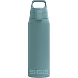 SIGG - Isolierte Trinkflasche - Thermosflasche Shield Therm One Morning Blue kohlensäurehaltige Getränke - Auslaufsicher - Spülmaschinenfest - BPA-frei - 90% recycelter Edelstahl - Graublau - 0,75L