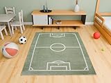 AKCILA Rechteckig Kinderteppich Lima Fußball Feld Grün 80x150 cm, Teppiche für EIN Kinderzimmer mit kurzem Flor, Kinderteppich Jungen, Teppich Teenager Kinderspielteppich, Spielteppich, Kids Carpet