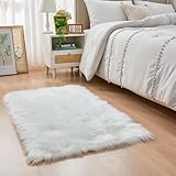 YIHAIC Faux Lammfell Schaffell Teppich Kunstfell in Super weich Lammfellimitat Imitat Fellteppich für Schlafzimmer Boden Wohnzimmer Home Decorator Teppich Bettvorleger Sofa Matte (Weiß, 60 x 90 cm)