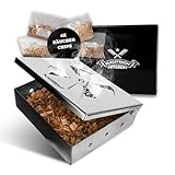 Blackforest Butchery - BBQ Räucherbox Set inkl. Räucherchips – Smokerbox aus Edelstahl – Smokergrill-Flair bei jedem Grillmodell - Maße: 14,5cm x B 13cm x H 4,5cm