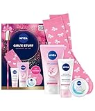 NIVEA Girl's Stuff Moments of Joy Geschenkset, Hautpflege-Set mit Waschcreme, Soft Feuchtigkeitscreme, Tagespflege und Schleifen-Socken, Pflegeset für Trockene und Sensible Haut