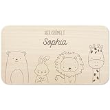 Frühstücksbrettchen personalisiert Holz Hier krümelt Holzbrett für Kinder Geschenk Baby Geburtsgeschenk Holzbrettchen Brettchen Frühstücksbrett mit Gravur
