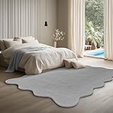 the carpet Lina Shape Scallop Teppich, Kunstfell, Flauschiger Teppich, Anti-Rutsch Unterseite, Waschbar, Super Soft, Grau, 120 x 160 cm