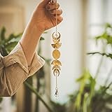 Boho-Berry Sonnenfänger mit Prisma Kristall | Boho Mondphasen Girlande | Gold Deko Aesthetic | Deko Fenster zum hängen | Perfekte Vintage, Indie, Witchy und Aesthetic Deko | geeignet als Geschenk