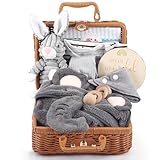 Vehoukli Geschenke zur Geburt für Jungen und Mädchen - 9-Teiliges Personalisiertes Baby-Geschenkset für Neugeborene mit Schmusetuch, Decke, Lätzchen, Socken, Dreieckstuch and Wooden Rattle