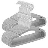 SONGMICS Baby-Kleiderbügel 50er Set, 28 x 17,5 cm, Kinderkleiderbügel für Kleiderschrank, Samtbügel rutschfest, Kleiderbügel Kinder, platzsparend, breite Schulterkerben, Taubengrau CRF037G01