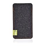 Almwild® Hülle passend für Apple iPhone 15/15 Pro, 14/14 Pro, 13/13 Pro mit Apple Leder Case/Silikon Case-Nutzung. Modell “Dezenzi” in Schiefergrau aus Naturfilz.