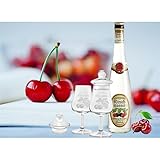 HÖLLBERG Schwarzwälder Kirschwasser Geschenkset, 40% Vol., 0,7L Premium Obstbrand mit 2 Digestif-Gläsern und Deckel, Traditionelle Schwarzwald Herstellung seit 1922