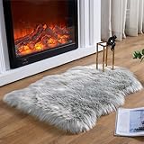 Ruedong Faux Fur Fell Teppich Schaffell Grau 40x60 cm, Longhair Flauschiger Teppich Lammfell für Wohnzimmer Weicher Deko Schlafzimmer Stühle Sofa