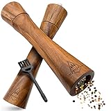 Schwarzwald Spirit Salz und Pfeffermühle Holz Groß (25,5cm) - Set mit Pfeffer und Salzmühle - Gewürzmühle mit Keramikmahlwerk inkl. Reinigungspinsel, Rezeptbuch - Küchenhelfer Geschenkidee
