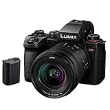 Panasonic LUMIX DC-S5 II Spiegellose Vollformat Kamera mit 20–60 mm F3,5–5,6 Objektiv, 4K 60p und 6K 30p, Flip-Screen, WLAN, Hybrid-Phasen-AF, Active is, Mit Ersatzakku DMW-BLK22, Schwarz