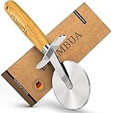 BAMBUA Pizzaschneider - [100% Plastikfrei] Pizzaroller mit edlem Bambusgriff - Hergestellt aus Moso-Bambus - Hochwertige Edelstahlklinge - Zum mühelosen Pizza schneiden - Premium Pizza Schneider