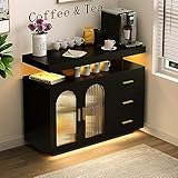 FREDEES LED Küchenschrank mit Ladefunktion, küchenbuffet mit 3 Schubladen und RGB Licht, Holz Sideboard mit Regal Kapazität für Esszimmer/Wohnzimmer/Küche(Schwarz)