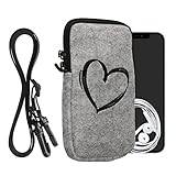 kwmobile Handytasche für Smartphones L - 6,5' - Filz Handy Hülle Schwarz Hellgrau - Handy Tasche mit Kette 16,5 x 8,9 cm Innenmaße - Herz Brush