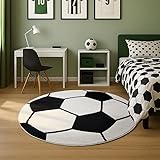 the carpet Lou Weicher Kuscheliger Kinderteppich, Weicher Kuschel-Flor, Pflegeleicht, Farbecht, Fussball Motiv, Schwarz-Creme, 120 cm Rund